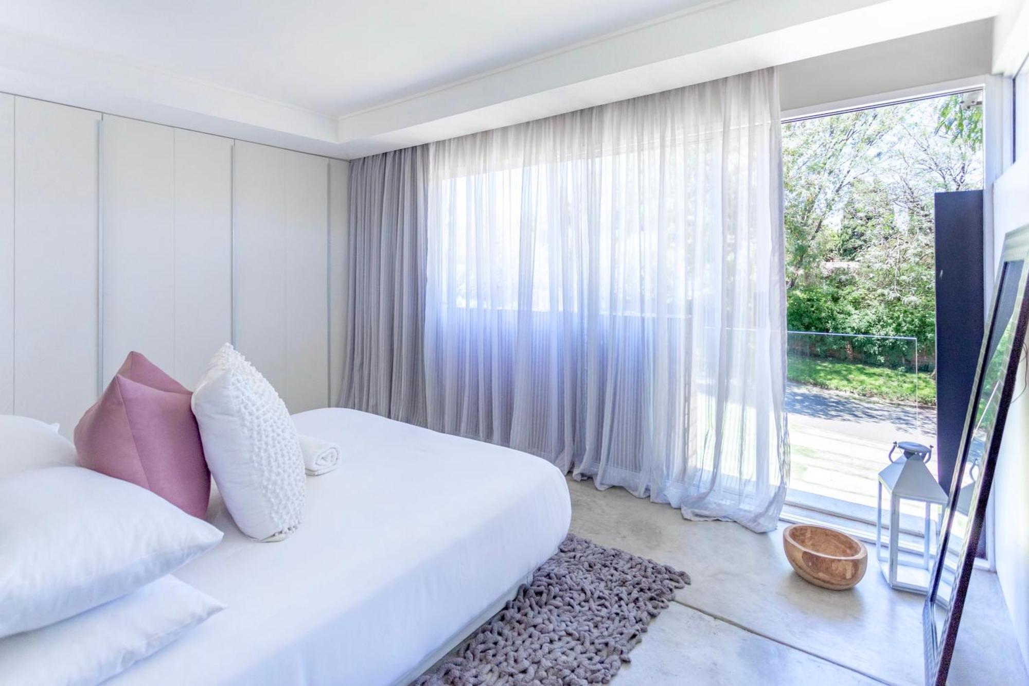 Calm Sandton Experience Johannesburg Bagian luar foto